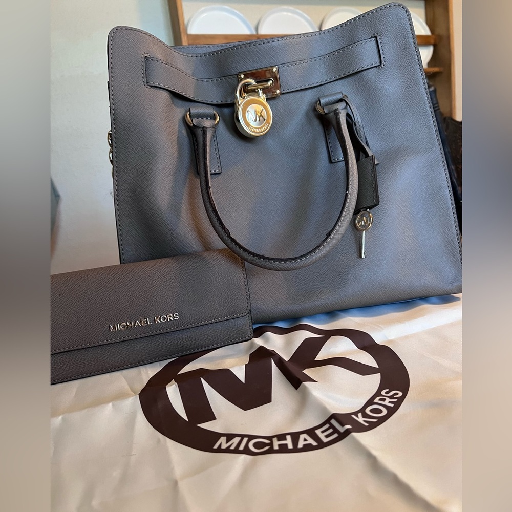 Beige Michael Kors Set